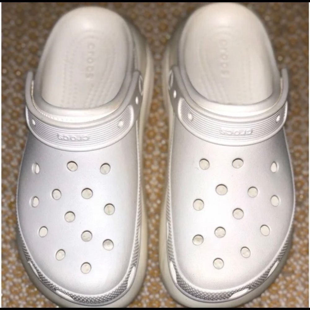 CROCS Women's Classic White Platform Mules size 7
